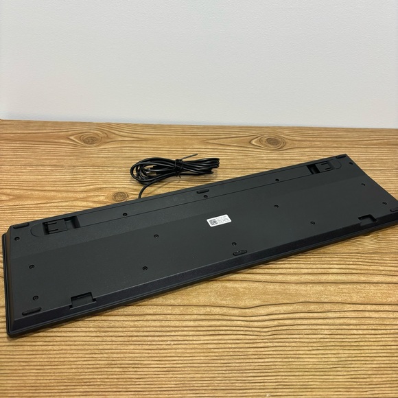 Dell Dell USB Wired Keyboard Model KB216t With Riser Clips - Picture 2 of 6